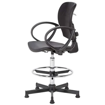 Kényelmes, forgatható TECHNO szék karfákkal, magas, csúszótalpakkal és lábtartó gyűrűvel.