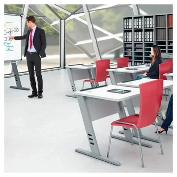 Iskolapad, ma x sz x mé: 760x800x700 mm, váz világosszürke RAL7035 / munkafelület szürke