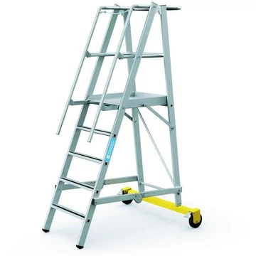 Mobil emelvény létra, összecsukható, a platform magassága 1,3 m, 5 csúszásgátló alumínium lépcső Mobil emelvény létra, összecsukható, a platform magassága 1,3 m, 5 csúszásgátló alumínium lépcső