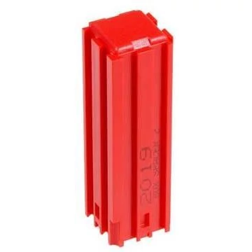 Közbenső darab, 2x2 modul, 22 x 22 x 72 mm méretű.