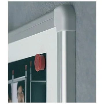 Prezentációs tábla, mindkét oldalán - mágneses fehér felület, H x Sz 1800 x 1200, tartóval együtt