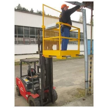 Emelőtargonca targoncákhoz, teherbírása 250 kg